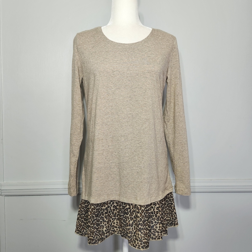 Sharon Young Dressy Fitted Cream Graphite Layered Leopard Swing Long Sleeve Top